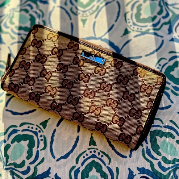 Gucci Long Zip Wallet EUC - Picture 1 of 8